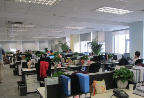 佛山市耕創(chuàng)家用電器有限公司取得風(fēng)機(jī)倒裝式電磁爐，提高風(fēng)機(jī)與底座之間的裝配穩(wěn)定性:家用電器公司